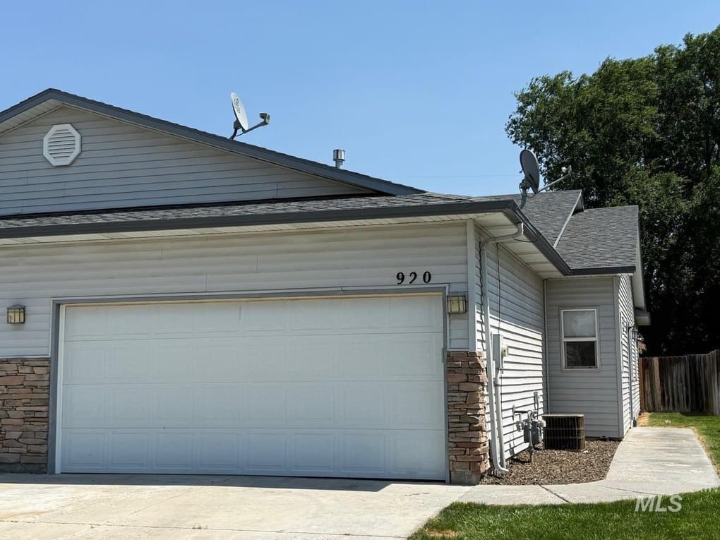 920 S Diamond St , Nampa, ID