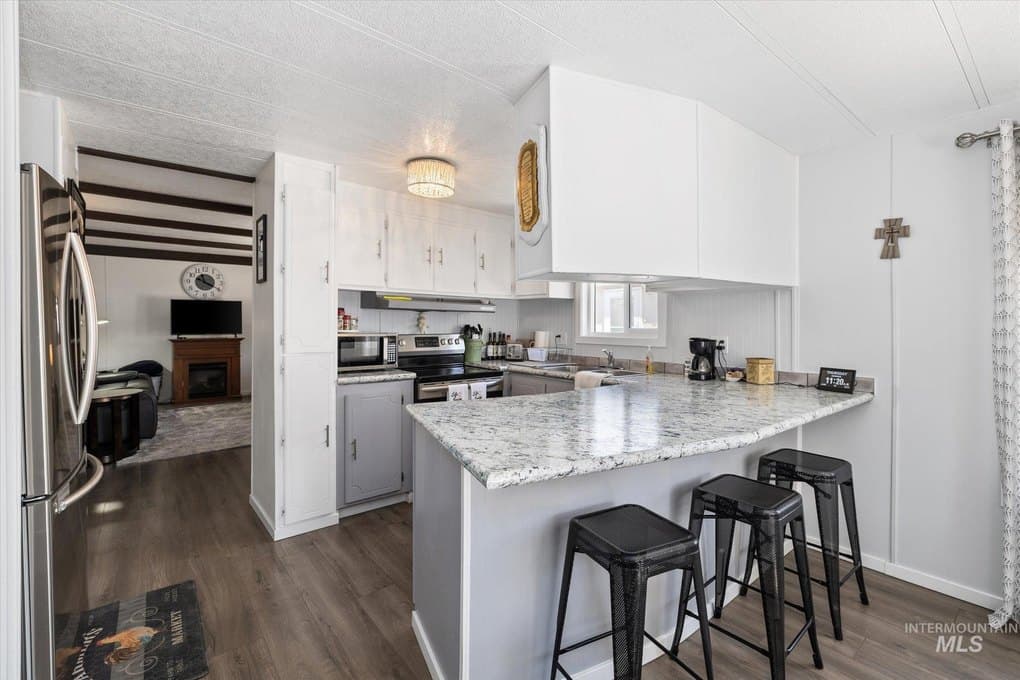 5573 Fairfax Ln — photo 15