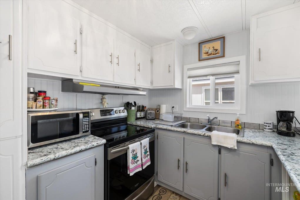 5573 Fairfax Ln — photo 12