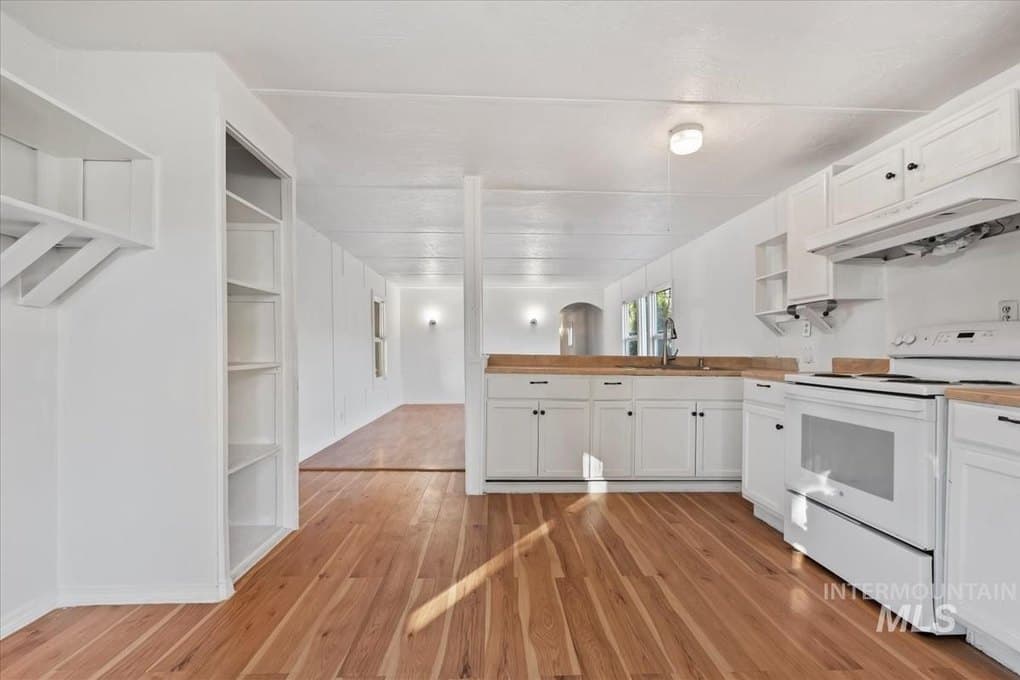 571 Caldwell Blvd — photo 5