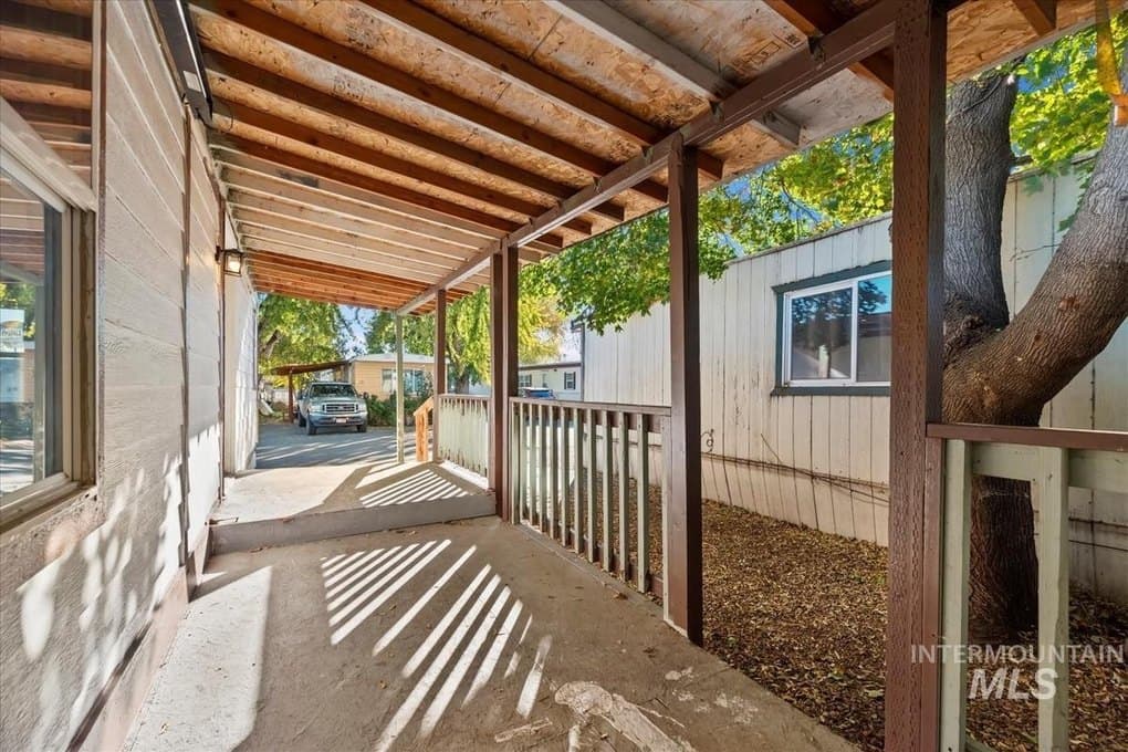 571 Caldwell Blvd — photo 12