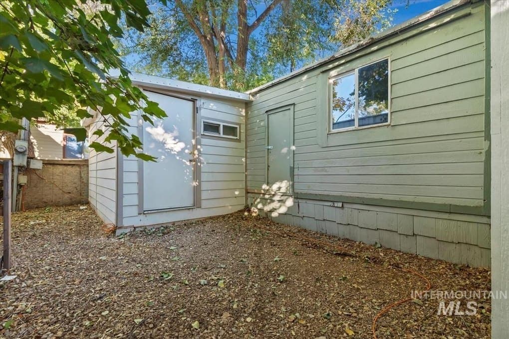 571 Caldwell Blvd — photo 14